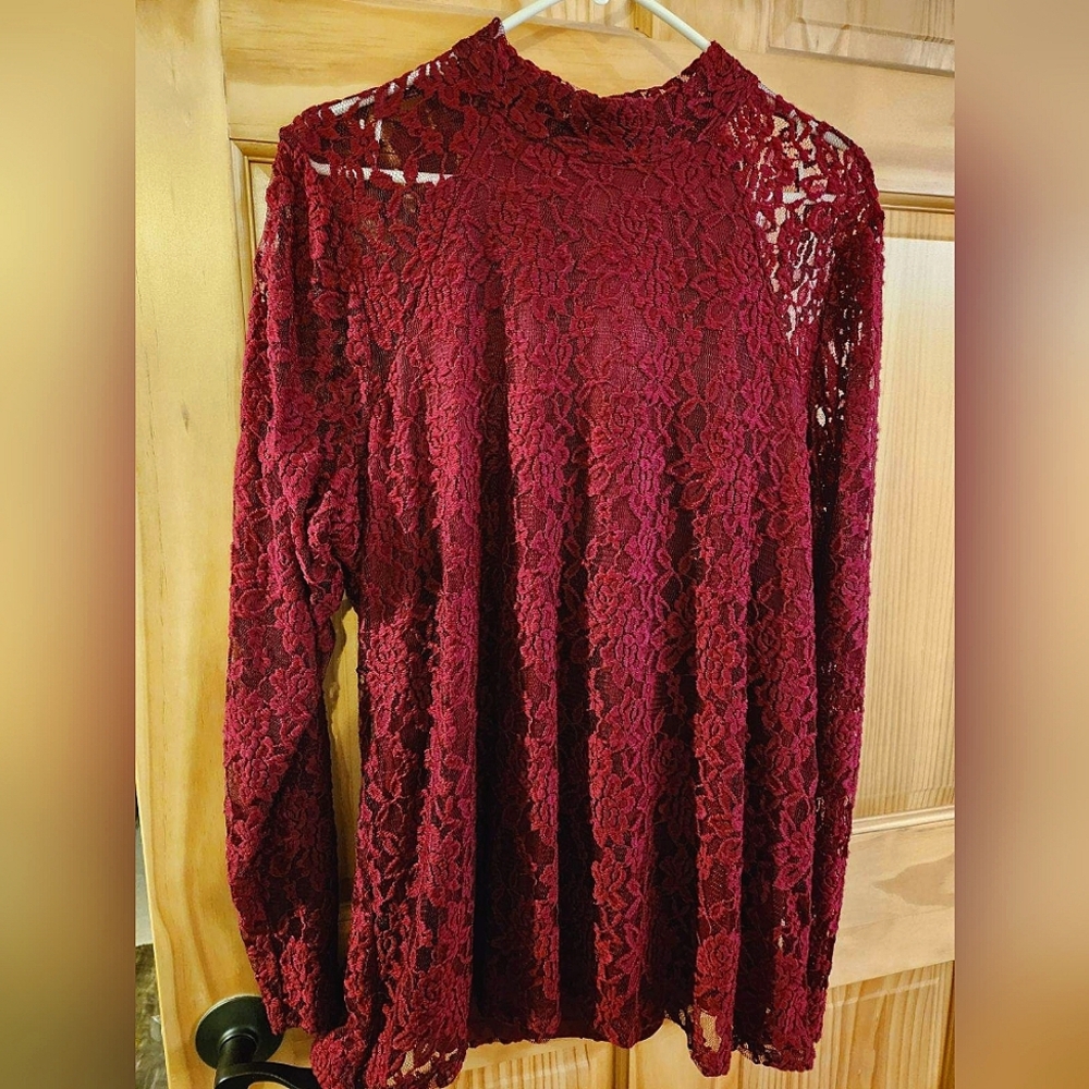 NWT Maurices Burgandy Plus Size 3 Lace Longsleeve